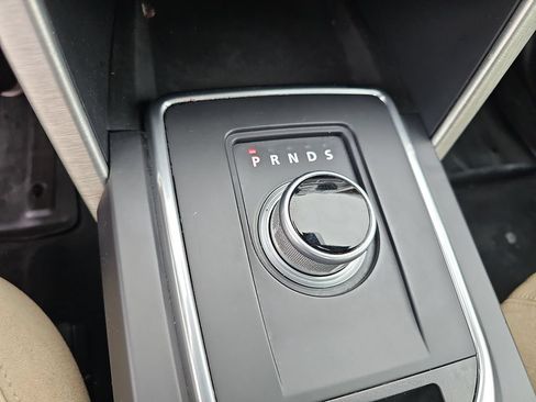 Used 2016 Land Rover Discovery Sport HSE AWD/4WD image 19