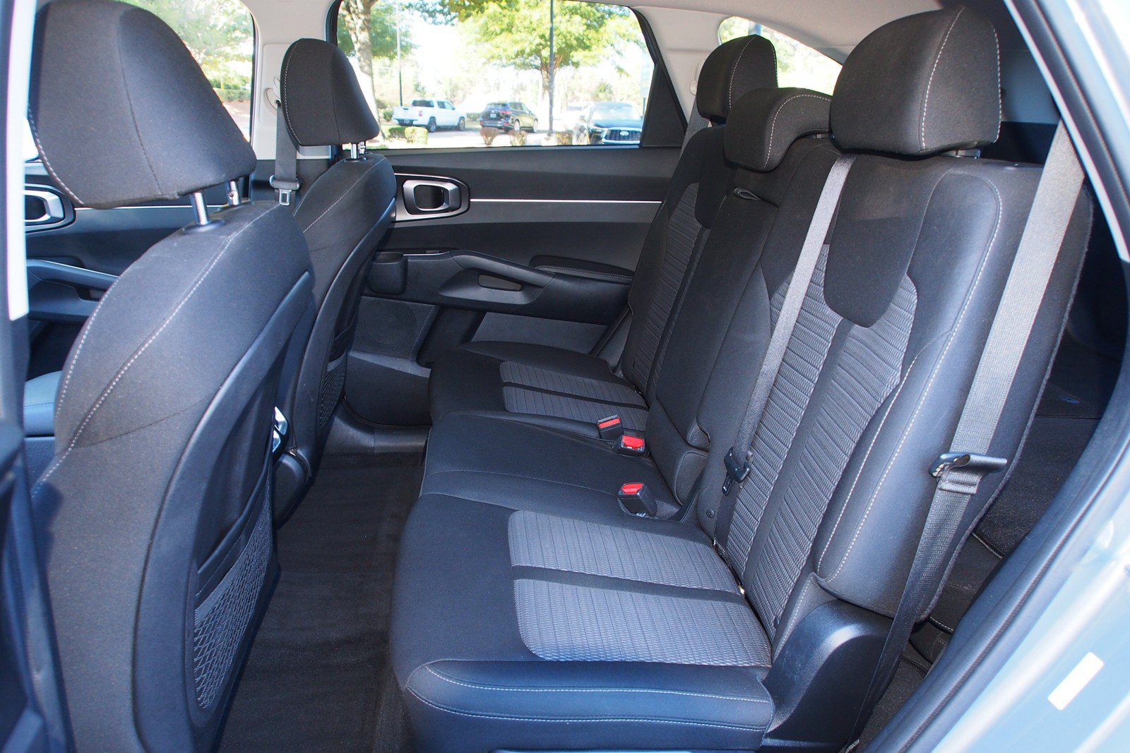 Used 2022 Kia Sorento LX FWD image 19