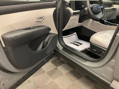 Used 2025 Hyundai Tucson SEL image 8