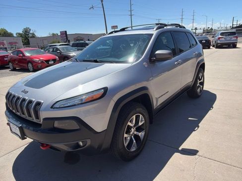 Used 2014 Jeep Cherokee Trailhawk w/ Comfort/Convenience Group AWD/4WD image 7