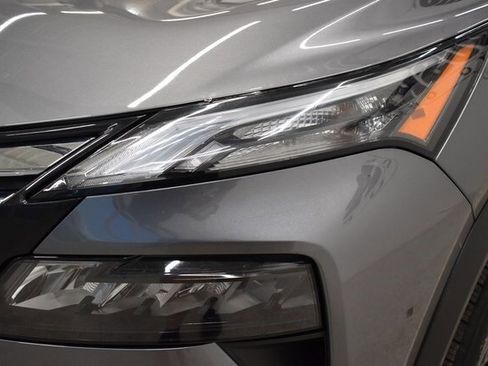 Used 2025 Nissan Rogue SV image 17