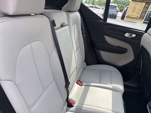 Certified 2026 Volvo XC40 B5 Plus AWD/4WD image 38