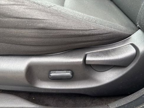 Used 2012 Ford Escape XLT image 11