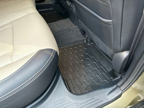 Used 2021 Subaru Outback Limited image 37