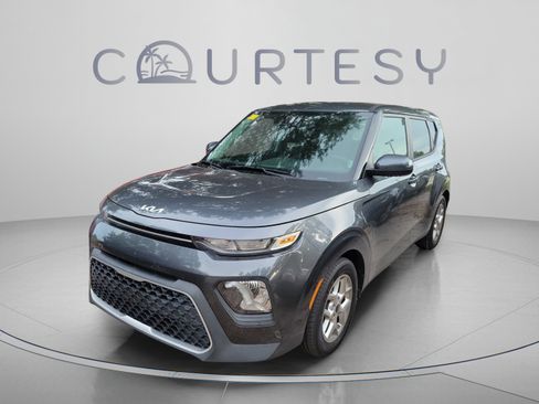 Used 2022 Kia Soul LX w/ Technology Package FWD image 13