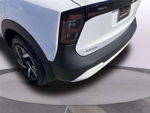 New 2026 Nissan Kicks SV w/ SV Premium Package FWD image 11