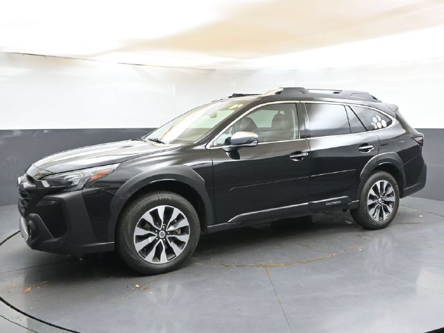 Used 2024 Subaru Outback Touring AWD/4WD image 2
