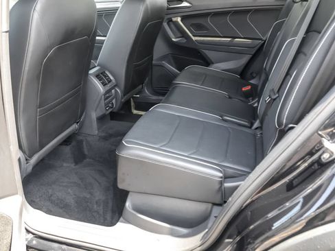 Used 2022 Volkswagen Tiguan SEL R-Line AWD/4WD image 29