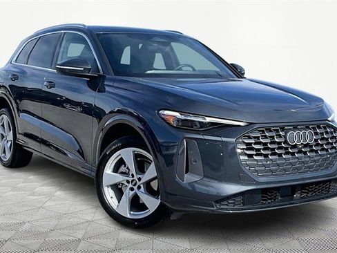 Used 2025 Audi Q5 Premium Plus w/ Premium Plus image 11