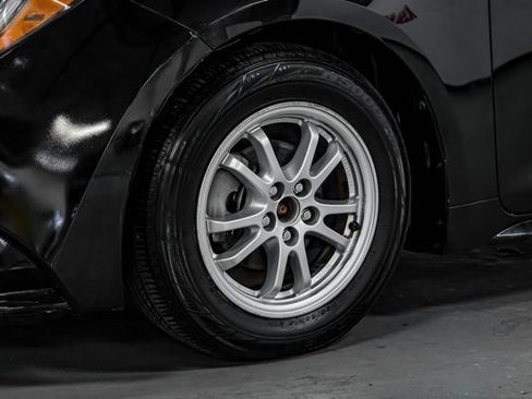 Used 2020 Toyota Corolla LE image 54