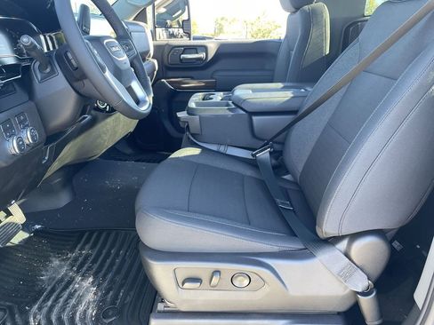 New 2025 GMC Sierra 2500 SLE image 25