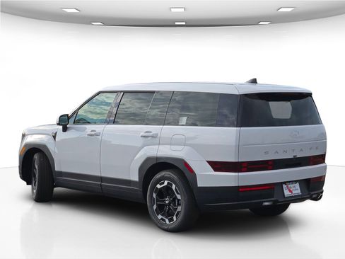 New 2025 Hyundai Santa Fe SE image 5