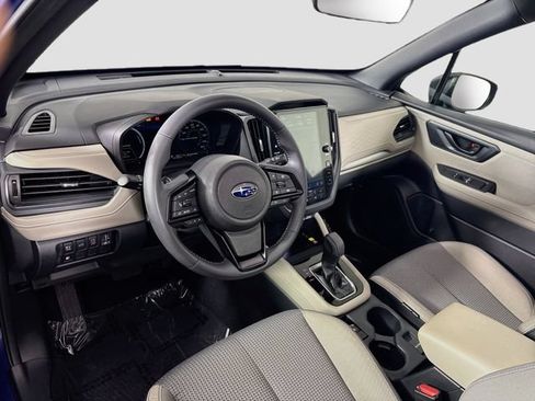Used 2025 Subaru Forester Premium AWD/4WD image 11