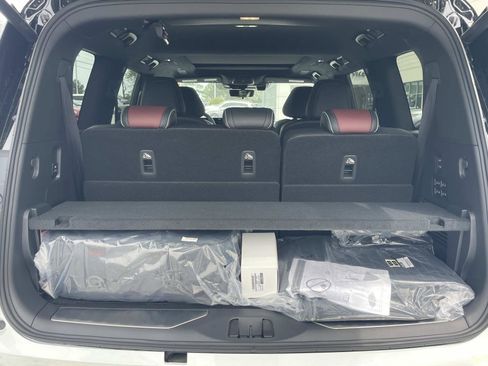 New 2026 INFINITI QX80 Autograph w/ Premium Cargo Package AWD/4WD image 4