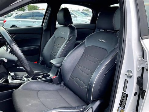 Used 2020 Kia Forte GT-Line w/ GT-Line Premium Package FWD image 5