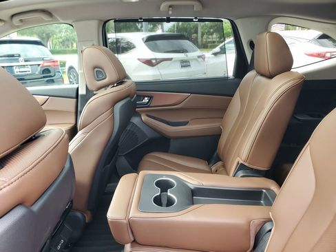 Used 2024 Acura MDX FWD w/ Technology Package image 11