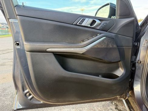 Used 2019 BMW X5 xDrive40i w/ Convenience Package image 18