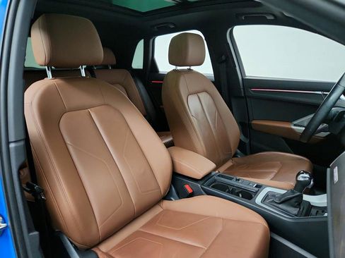 Used 2021 Audi Q3 2.0T Premium Plus w/ Premium Plus Package image 27