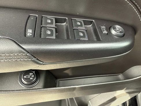 Used 2016 Cadillac SRX Performance w/ Driver Awareness Package image 19