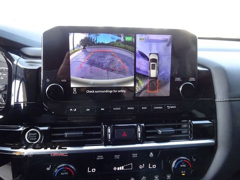 Used 2024 Nissan Pathfinder SL image 27