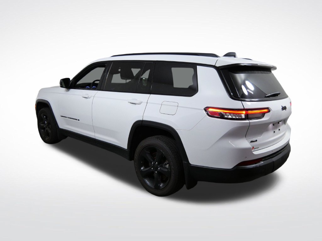 Used 2024 Jeep Grand Cherokee L Altitude AWD/4WD image 7