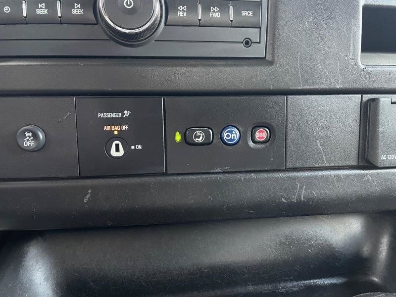 Used 2020 Chevrolet Express 3500 w/ Driver Convenience Package RWD image 21