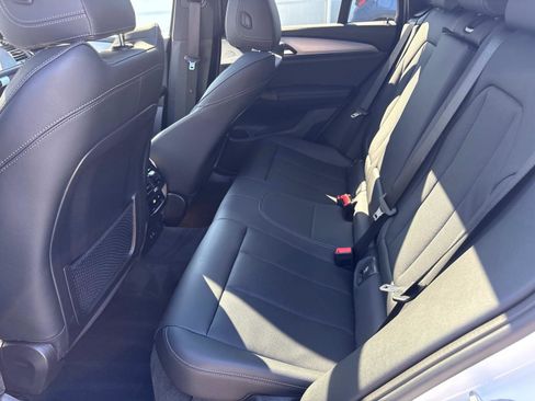 Used 2025 BMW X4 xDrive30i image 12