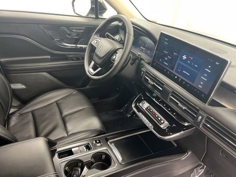 Used 2023 Lincoln Corsair AWD w/ Equipment Group 101A image 24