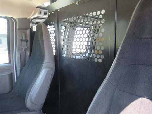 Used 2024 Chevrolet Express 2500 w/ Driver Convenience Package image 5