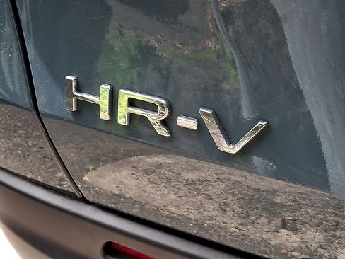 Used 2024 Honda HR-V Sport image 4