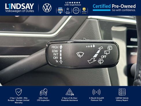 Certified 2022 Volkswagen Tiguan SE R-Line image 23