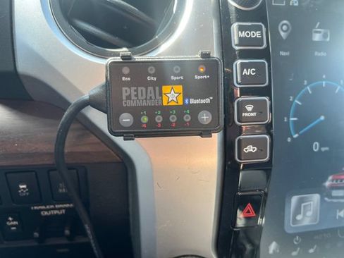 Used 2019 Toyota Tundra Limited w/ Limited Premium Package AWD/4WD image 22