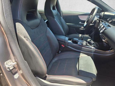 Used 2023 Mercedes-Benz CLA 250 image 21