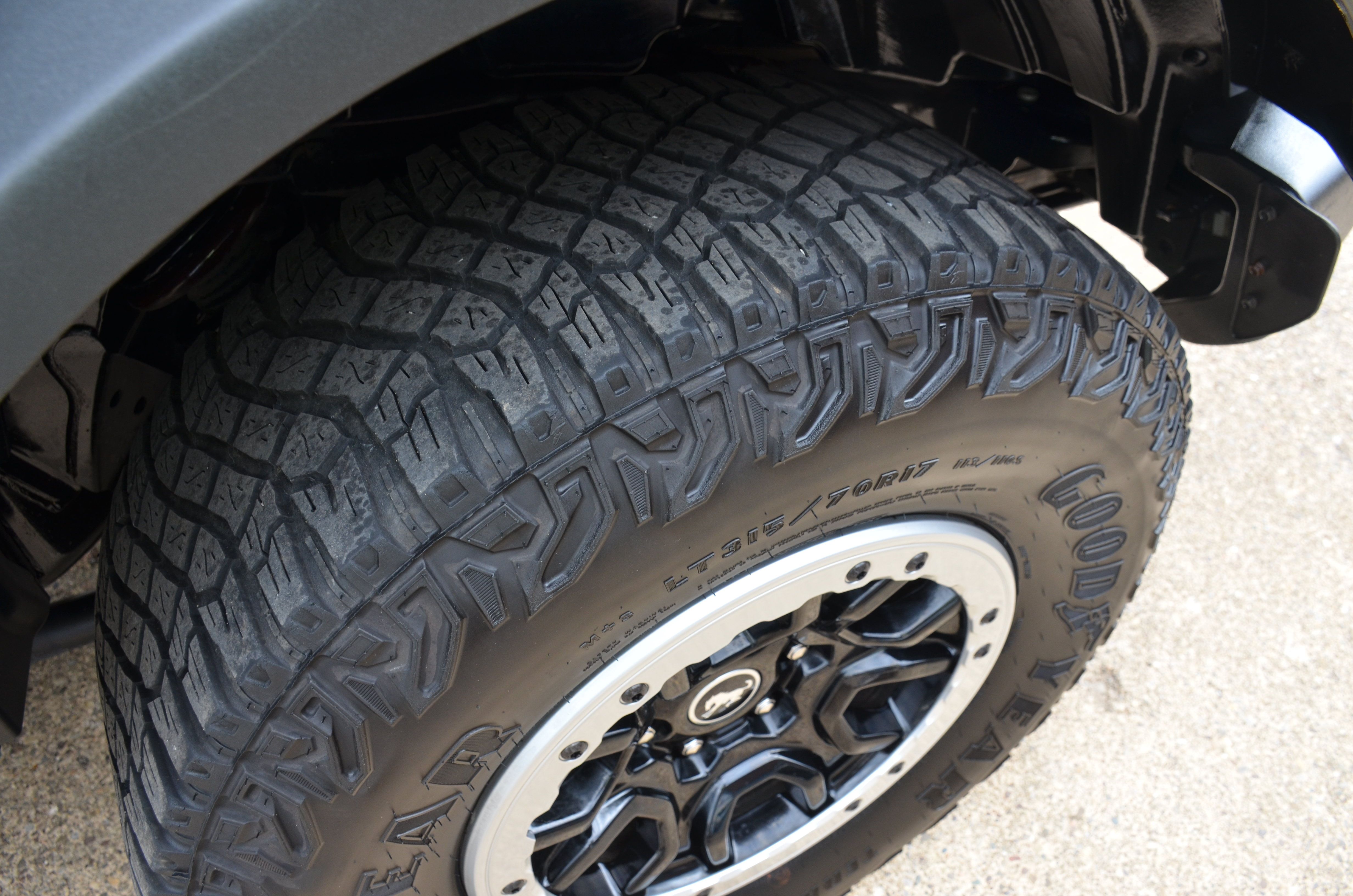 Used 2023 Ford Bronco Outer Banks w/ Sasquatch Package AWD/4WD image 14
