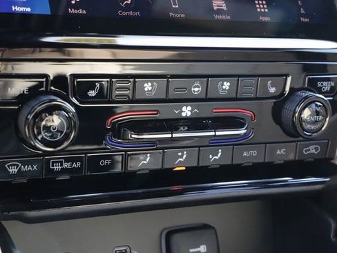 New 2025 Jeep Grand Cherokee Limited w/ Luxury Tech Group II image 29