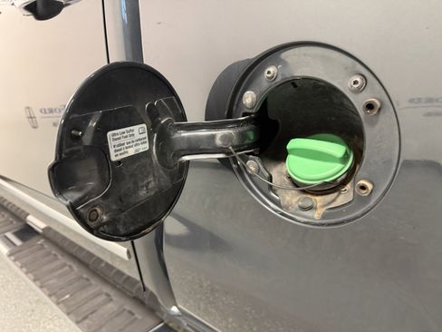 Used 2018 Chevrolet Silverado 2500 LTZ w/ Duramax Plus Package image 34