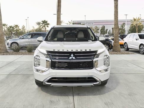 New 2026 Mitsubishi Outlander SE FWD image 6