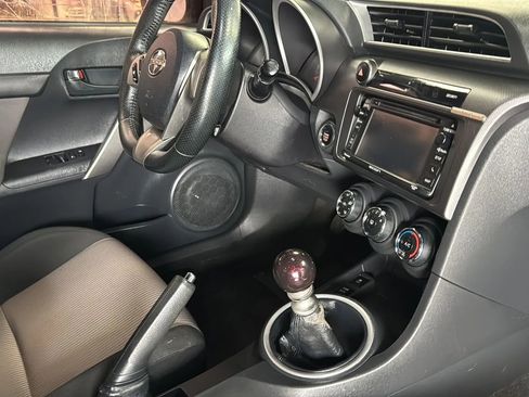 Used 2015 Scion tC image 11