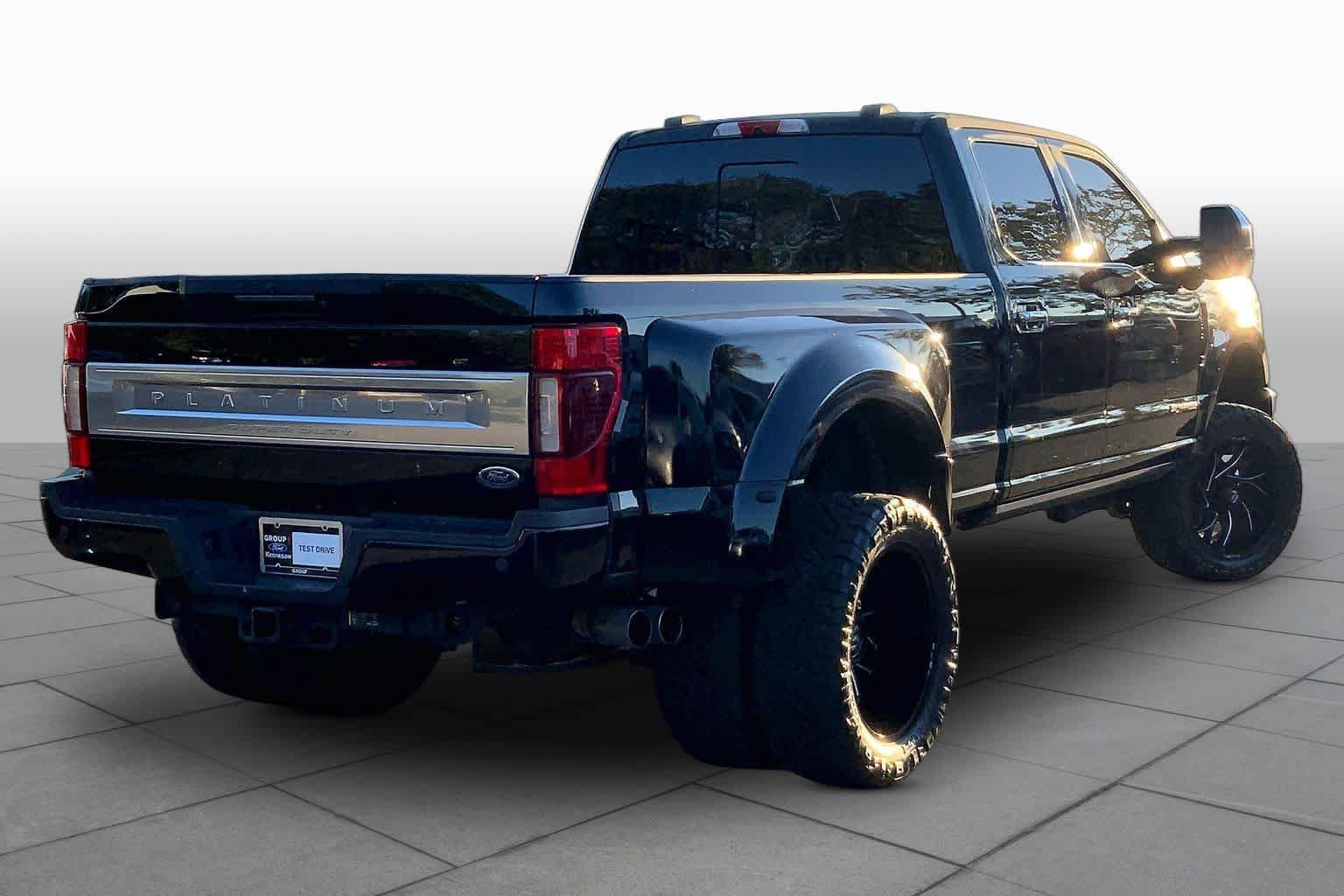 Used 2022 Ford F350 Platinum w/ FX4 Off-Road Package AWD/4WD image 13