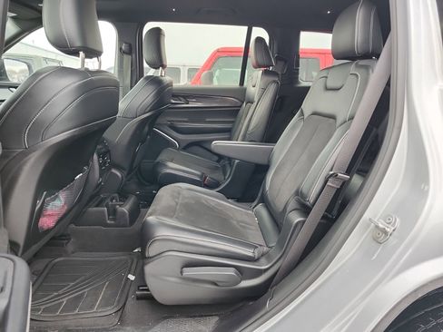 Used 2021 Jeep Grand Cherokee L Laredo image 10