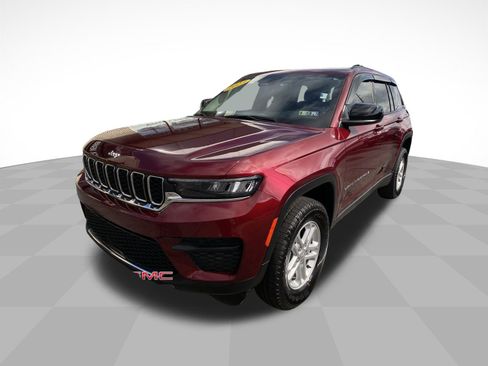 Used 2023 Jeep Grand Cherokee Laredo image 27