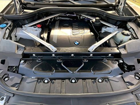 Used 2023 BMW X6 xDrive40i w/ Executive Package image 27