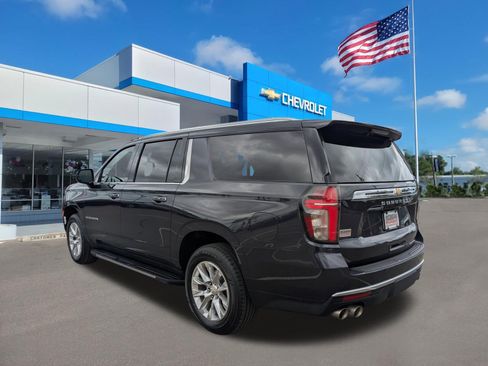 Used 2023 Chevrolet Suburban Premier image 6