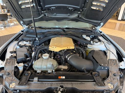 Used 2022 Ford Mustang Shelby GT500 w/ Technology Package RWD image 28