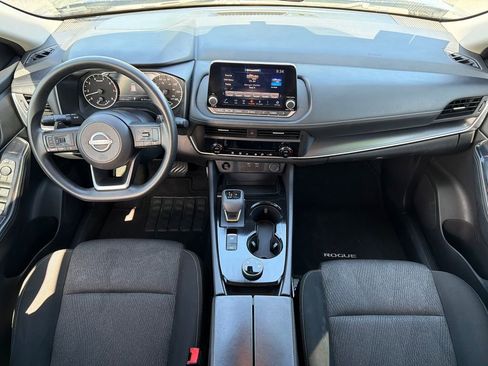 Used 2024 Nissan Rogue SV AWD/4WD image 19