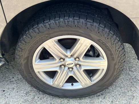 Used 2020 Ford Expedition Max XLT w/ Equipment Group 202A AWD/4WD image 21