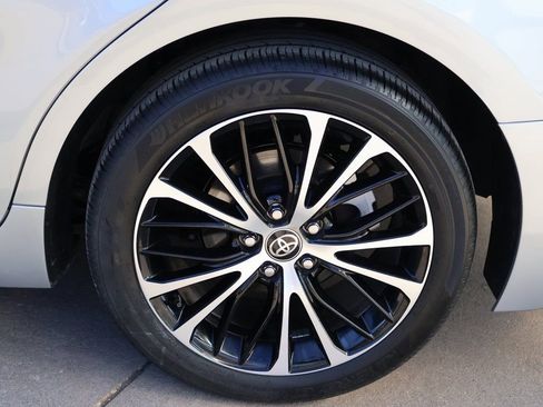 Used 2020 Toyota Camry SE image 36