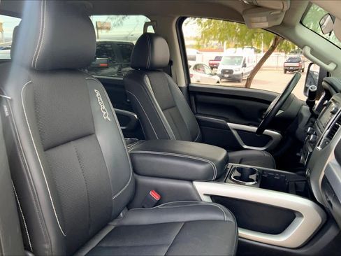 Used 2018 Nissan Titan PRO-4X w/ Pro-4x Utility Package image 8