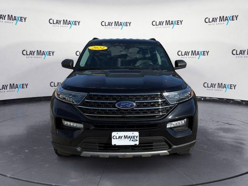 Used 2024 Ford Explorer XLT w/ Equipment Group 202A image 8