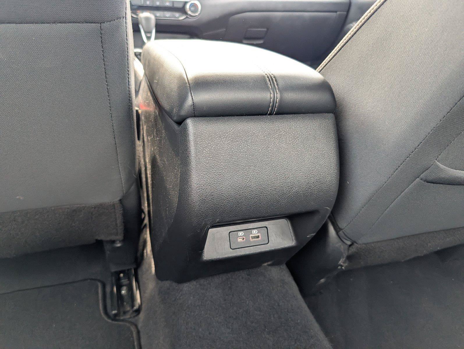 Used 2025 Nissan Altima 2.5 SV FWD image 29